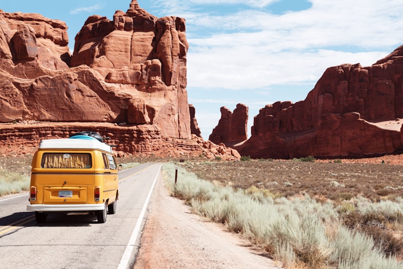 Furgoneta camper en ruta